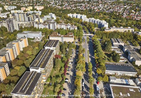 13.10.2023 - Karl-Marx-Ring 52-62 und Marx-Zentrum mit Umgebung in Neuperlach