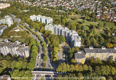 13.10.2023 - Karl-Marx-Ring 52-62 und Marx-Zentrum mit Umgebung in Neuperlach