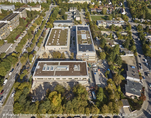 13.10.2023 - Karl-Marx-Ring 52-62 und Marx-Zentrum mit Umgebung in Neuperlach