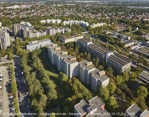 13.10.2023 - Karl-Marx-Ring 52-62 und Marx-Zentrum mit Umgebung in Neuperlach