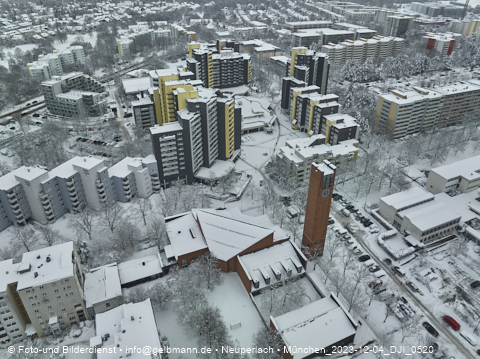 04.12.2023 - Marx-Zentrum, Studentenwohnheim und Wohnanlage Karl-Marx-Ring 52-62 und KMR 53-57c