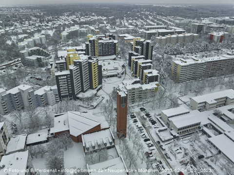 04.12.2023 - Marx-Zentrum, Studentenwohnheim und Wohnanlage Karl-Marx-Ring 52-62 und KMR 53-57c