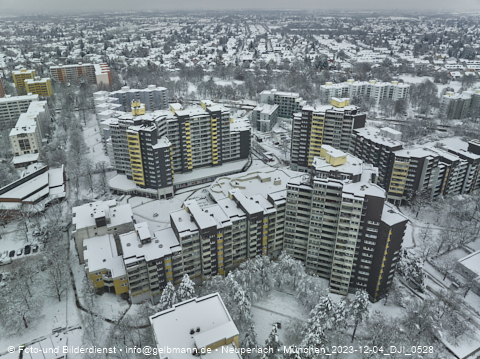 04.12.2023 - Marx-Zentrum, Studentenwohnheim und Wohnanlage Karl-Marx-Ring 52-62 und KMR 53-57c