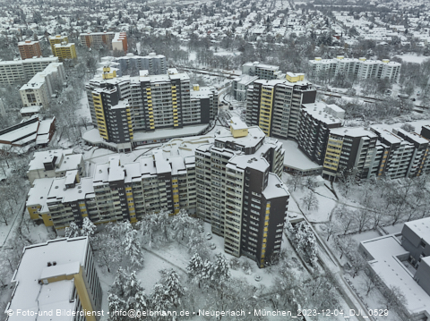 04.12.2023 - Marx-Zentrum, Studentenwohnheim und Wohnanlage Karl-Marx-Ring 52-62 und KMR 53-57c