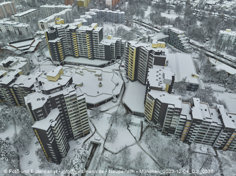 04.12.2023 - Marx-Zentrum, Studentenwohnheim und Wohnanlage Karl-Marx-Ring 52-62 und KMR 53-57c