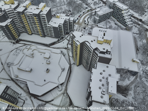 04.12.2023 - Marx-Zentrum, Studentenwohnheim und Wohnanlage Karl-Marx-Ring 52-62 und KMR 53-57c