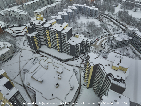 04.12.2023 - Marx-Zentrum, Studentenwohnheim und Wohnanlage Karl-Marx-Ring 52-62 und KMR 53-57c