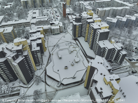 04.12.2023 - Marx-Zentrum, Studentenwohnheim und Wohnanlage Karl-Marx-Ring 52-62 und KMR 53-57c