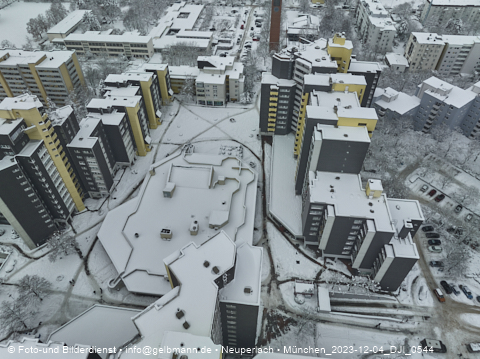 04.12.2023 - Marx-Zentrum, Studentenwohnheim und Wohnanlage Karl-Marx-Ring 52-62 und KMR 53-57c