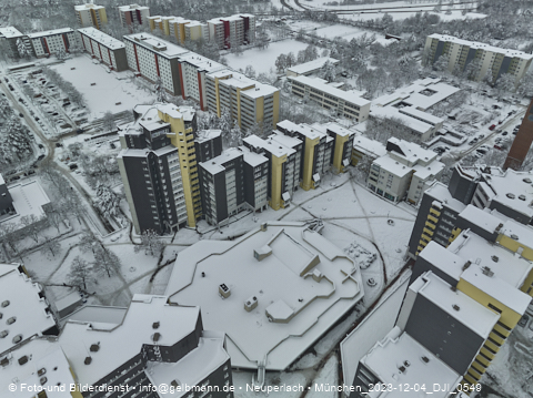 04.12.2023 - Marx-Zentrum, Studentenwohnheim und Wohnanlage Karl-Marx-Ring 52-62 und KMR 53-57c