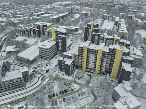 04.12.2023 - Marx-Zentrum, Studentenwohnheim und Wohnanlage Karl-Marx-Ring 52-62 und KMR 53-57c