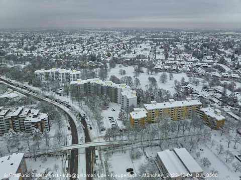 04.12.2023 - Marx-Zentrum, Studentenwohnheim und Wohnanlage Karl-Marx-Ring 52-62 und KMR 53-57c