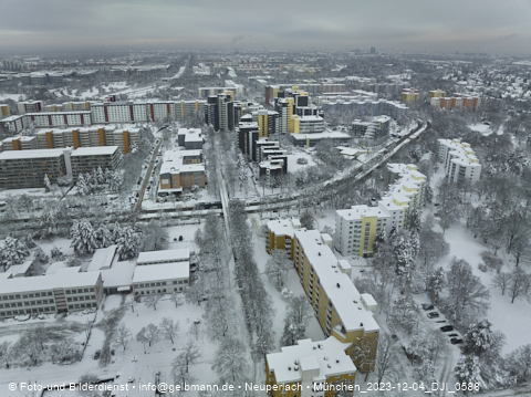 04.12.2023 - Marx-Zentrum, Studentenwohnheim und Wohnanlage Karl-Marx-Ring 52-62 und KMR 53-57c