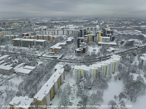04.12.2023 - Marx-Zentrum, Studentenwohnheim und Wohnanlage Karl-Marx-Ring 52-62 und KMR 53-57c