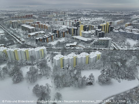 04.12.2023 - Marx-Zentrum, Studentenwohnheim und Wohnanlage Karl-Marx-Ring 52-62 und KMR 53-57c