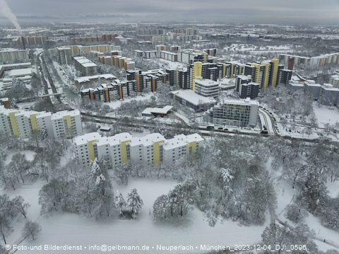 04.12.2023 - Marx-Zentrum, Studentenwohnheim und Wohnanlage Karl-Marx-Ring 52-62 und KMR 53-57c