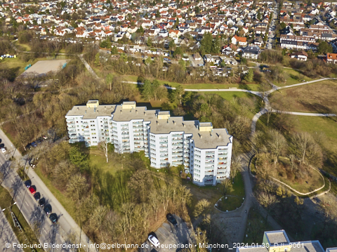 30.01.2024 - Marx-Zentrum, Studentenwohnheim und Wohnanlage Karl-Marx-Ring 52-62 und KMR 53-57c