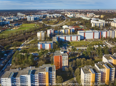 30.01.2024 - Marx-Zentrum, Studentenwohnheim und Wohnanlage Karl-Marx-Ring 52-62 und KMR 53-57c