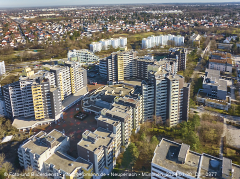 30.01.2024 - Marx-Zentrum, Studentenwohnheim und Wohnanlage Karl-Marx-Ring 52-62 und KMR 53-57c