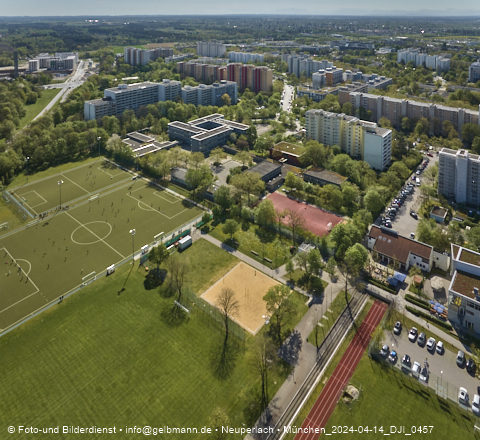 14.04.2024 - Marx-Zentrum, Studentenwohnheim und Wohnanlage Karl-Marx-Ring 52-62 und KMR 53-57c