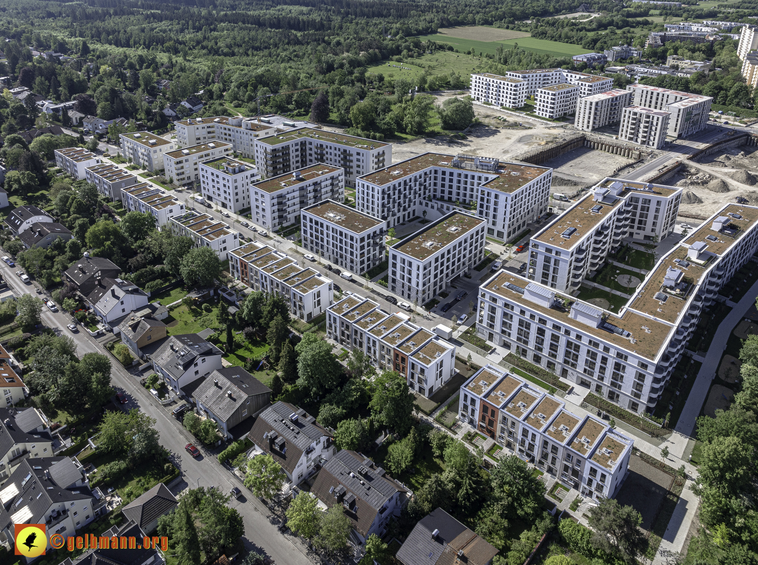 14.05.2024 - DEMOS-Baustelle und BayernHeim-Baustelle Alexisquartier in Neuperlach