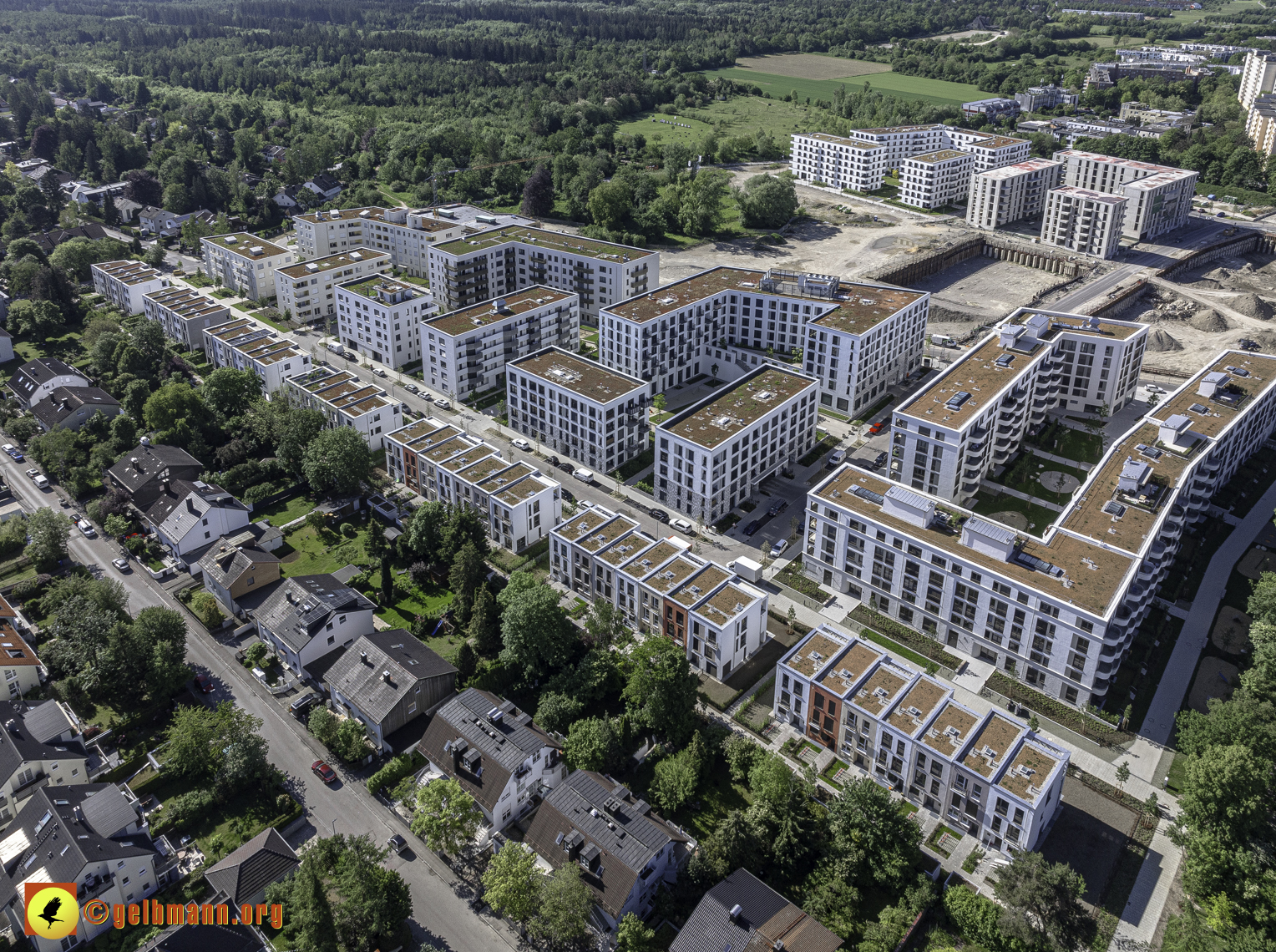 14.05.2024 - DEMOS-Baustelle und BayernHeim-Baustelle Alexisquartier in Neuperlach