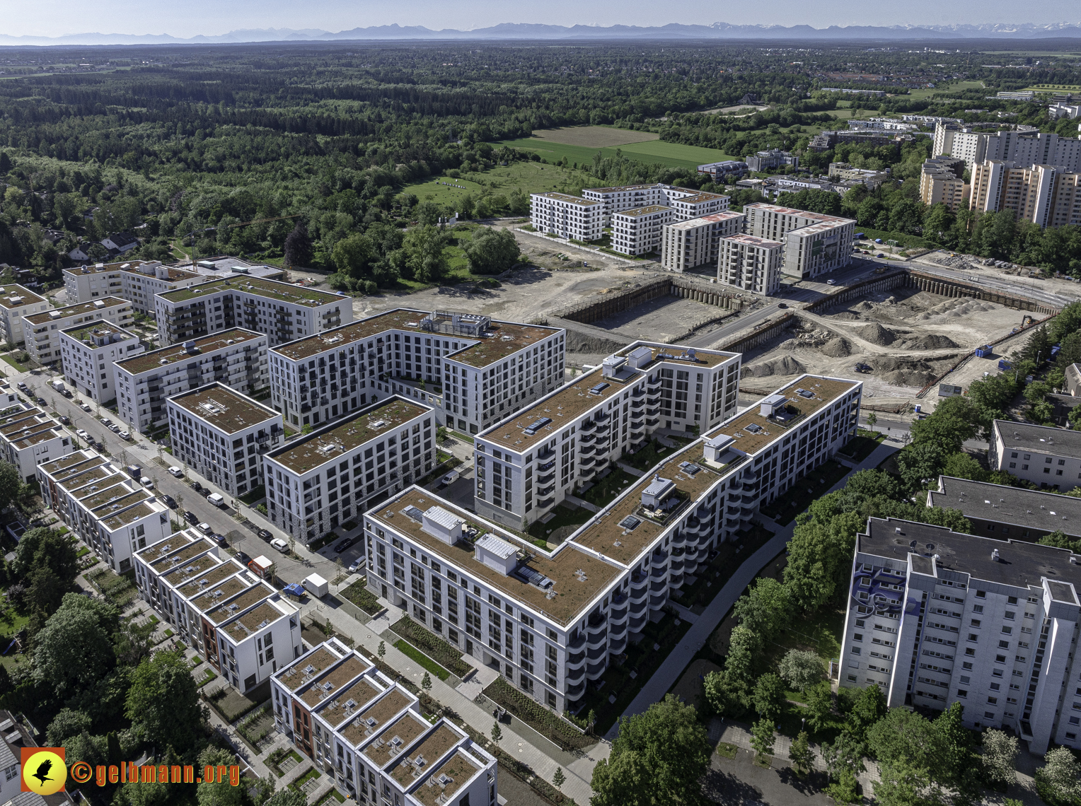 14.05.2024 - DEMOS-Baustelle und BayernHeim-Baustelle Alexisquartier in Neuperlach