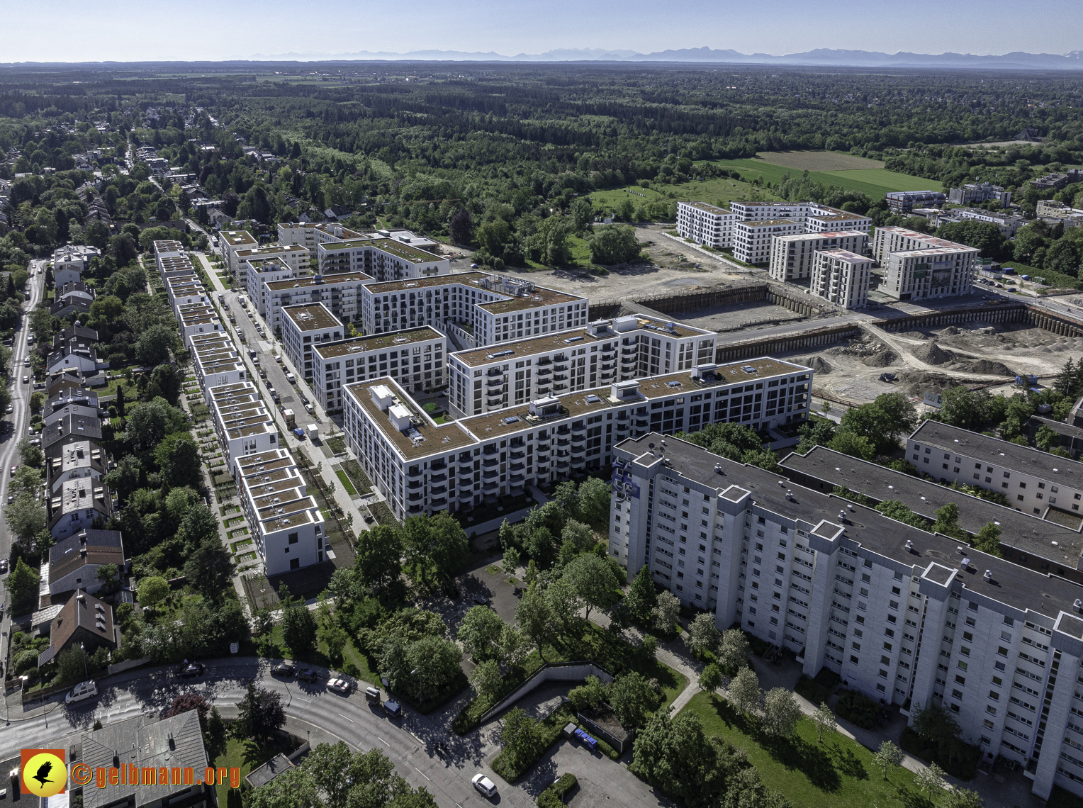 14.05.2024 - DEMOS-Baustelle und BayernHeim-Baustelle Alexisquartier in Neuperlach