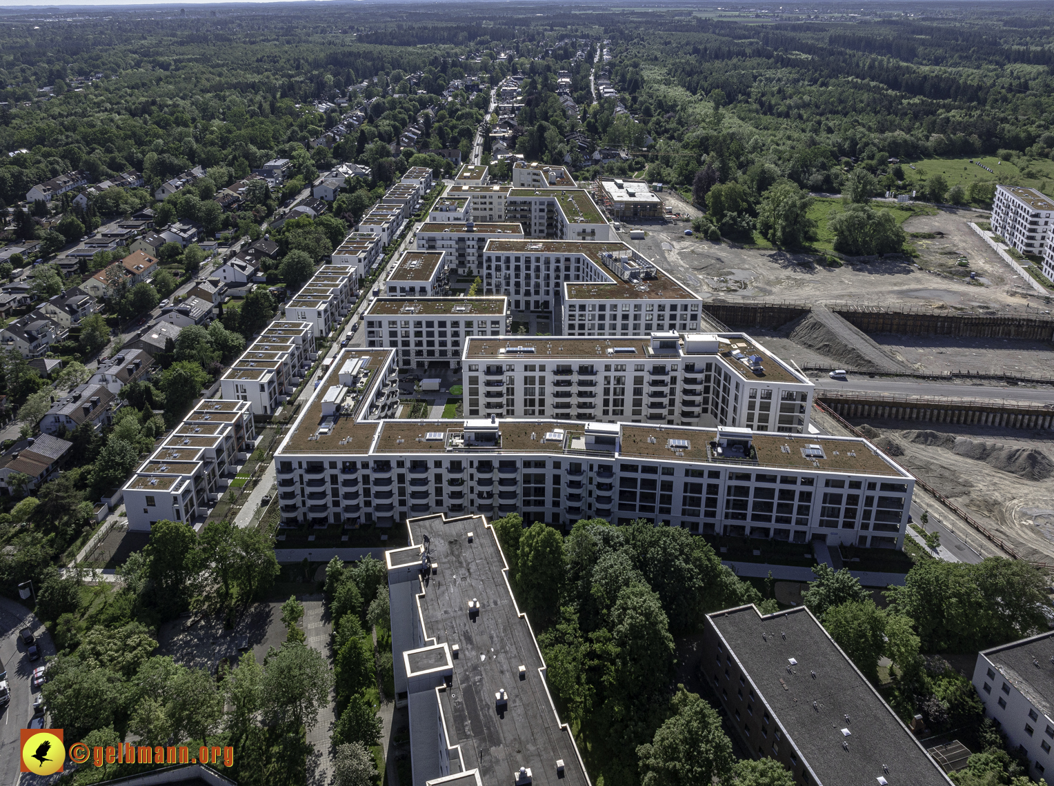14.05.2024 - DEMOS-Baustelle und BayernHeim-Baustelle Alexisquartier in Neuperlach