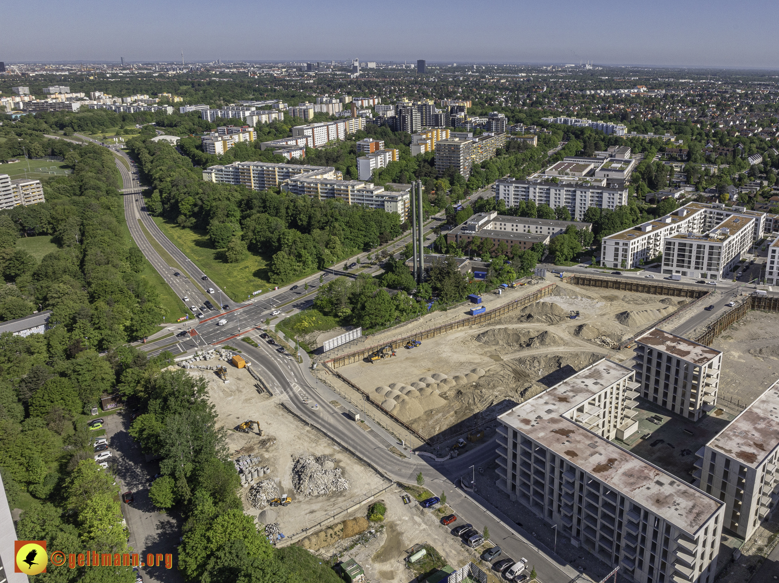14.05.2024 - DEMOS-Baustelle und BayernHeim-Baustelle Alexisquartier in Neuperlach