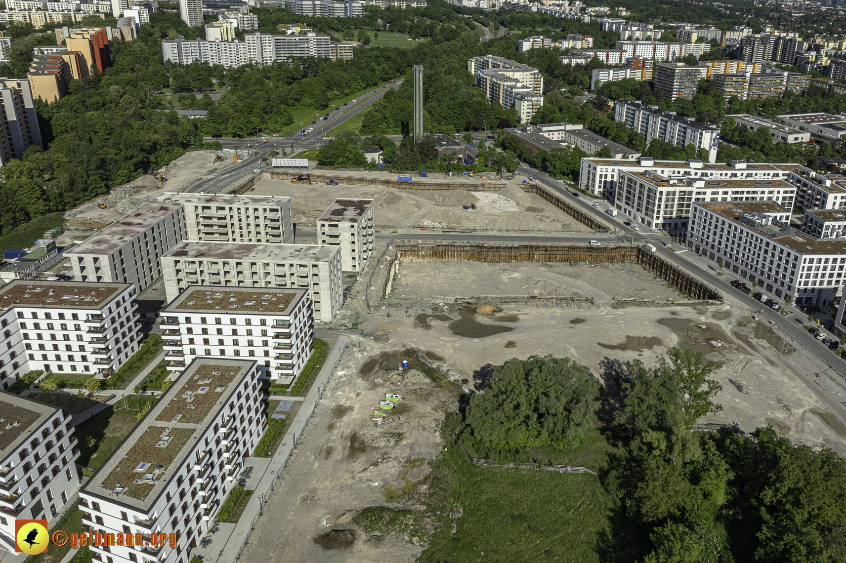 14.05.2024 - DEMOS-Baustelle und BayernHeim-Baustelle Alexisquartier in Neuperlach