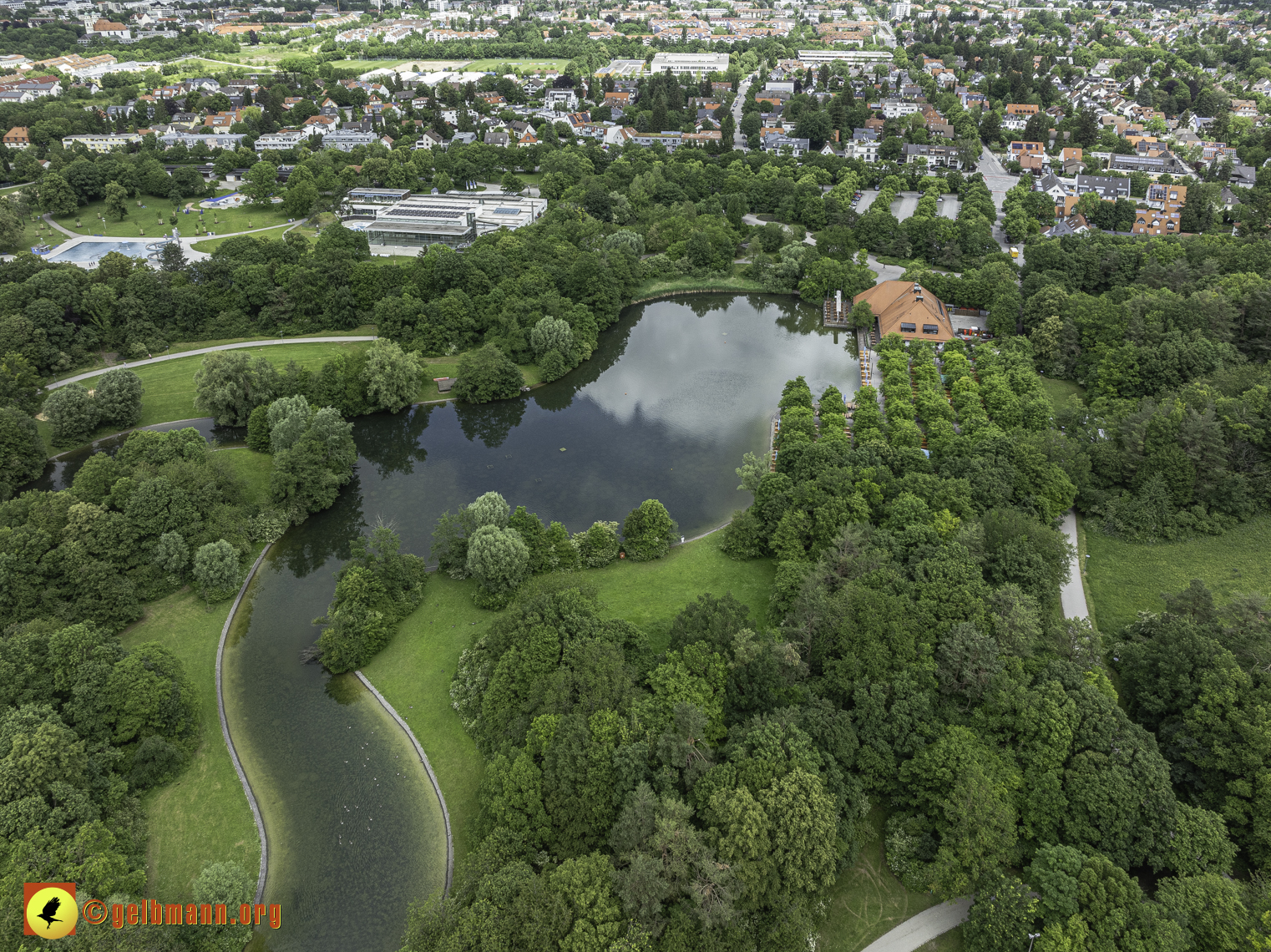 25.05.2024 - Ostpark mit Biergarten und See in Berg am Laim