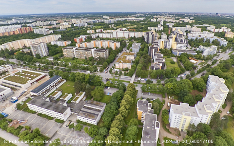 06.06.2024 - Marx-Zentrum, Studentenwohnheim, Wohnanlage Karl-Marx-Ring 52-62, KMR 53-57c Umgebung