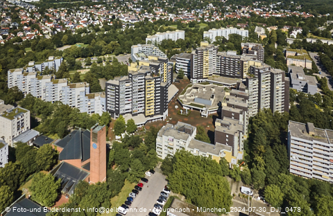 29.07.2024 - Marx-Zentrum, Studentenwohnheim, Wohnanlage Karl-Marx-Ring 52-62, KMR 53-57c Umgebung