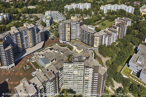 29.07.2024 - Marx-Zentrum, Studentenwohnheim, Wohnanlage Karl-Marx-Ring 52-62, KMR 53-57c Umgebung