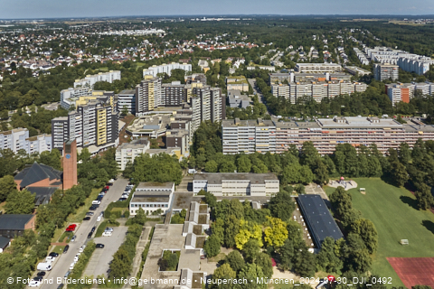 29.07.2024 - Marx-Zentrum, Studentenwohnheim, Wohnanlage Karl-Marx-Ring 52-62, KMR 53-57c Umgebung