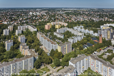 29.07.2024 - Marx-Zentrum, Studentenwohnheim, Wohnanlage Karl-Marx-Ring 52-62, KMR 53-57c Umgebung