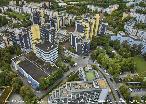 12.09.2024 - Marx-Zentrum, Studentenwohnheim, Wohnanlage Karl-Marx-Ring 52-62, KMR 53-57c Umgebung