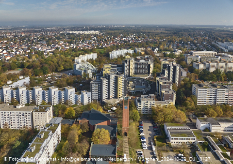 29.10.2024 - Marx-Zentrum, Studentenwohnheim, Wohnanlage Karl-Marx-Ring 52-62, KMR 53-57c Umgebung