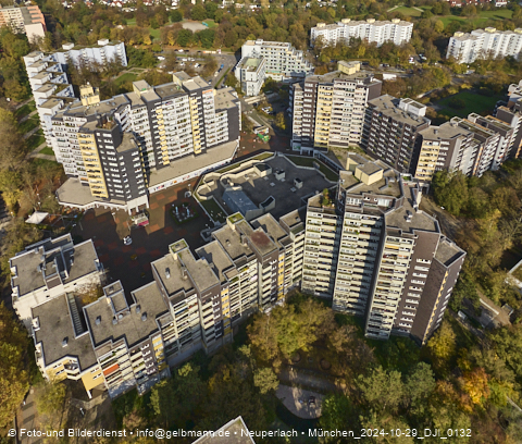 29.10.2024 - Marx-Zentrum, Studentenwohnheim, Wohnanlage Karl-Marx-Ring 52-62, KMR 53-57c Umgebung