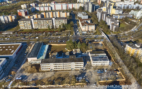 06.03.2025 - Marx-Zentrum, Studentenwohnheim, Wohnanlage Karl-Marx-Ring 52-62, KMR 53-57c Umgebung