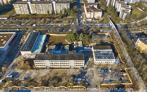 06.03.2025 - Marx-Zentrum, Studentenwohnheim, Wohnanlage Karl-Marx-Ring 52-62, KMR 53-57c Umgebung