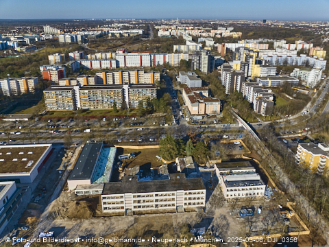 06.03.2025 - Marx-Zentrum, Studentenwohnheim, Wohnanlage Karl-Marx-Ring 52-62, KMR 53-57c Umgebung