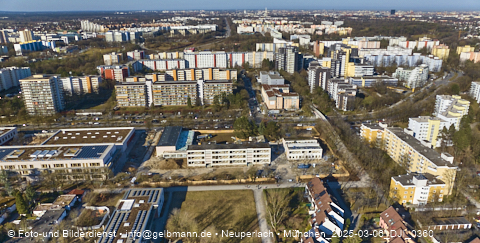 06.03.2025 - Marx-Zentrum, Studentenwohnheim, Wohnanlage Karl-Marx-Ring 52-62, KMR 53-57c Umgebung
