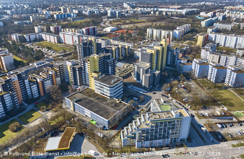 17.03.2025 - Marx-Zentrum, Studentenwohnheim, Wohnanlage Karl-Marx-Ring 52-62, KMR 53-57c Umgebung
