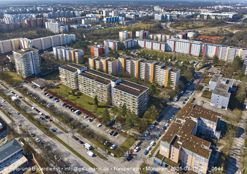 17.03.2025 - Marx-Zentrum, Studentenwohnheim, Wohnanlage Karl-Marx-Ring 52-62, KMR 53-57c Umgebung