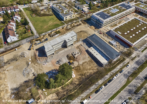 07.04.2025 - Marx-Zentrum, Studentenwohnheim, Wohnanlage Karl-Marx-Ring 52-62, KMR 53-57c Umgebung