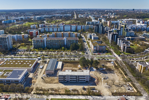 07.04.2025 - Marx-Zentrum, Studentenwohnheim, Wohnanlage Karl-Marx-Ring 52-62, KMR 53-57c Umgebung