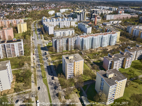 07.04.2025 - Marx-Zentrum, Studentenwohnheim, Wohnanlage Karl-Marx-Ring 52-62, KMR 53-57c Umgebung