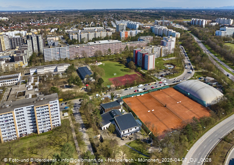 07.04.2025 - Marx-Zentrum, Studentenwohnheim, Wohnanlage Karl-Marx-Ring 52-62, KMR 53-57c Umgebung
